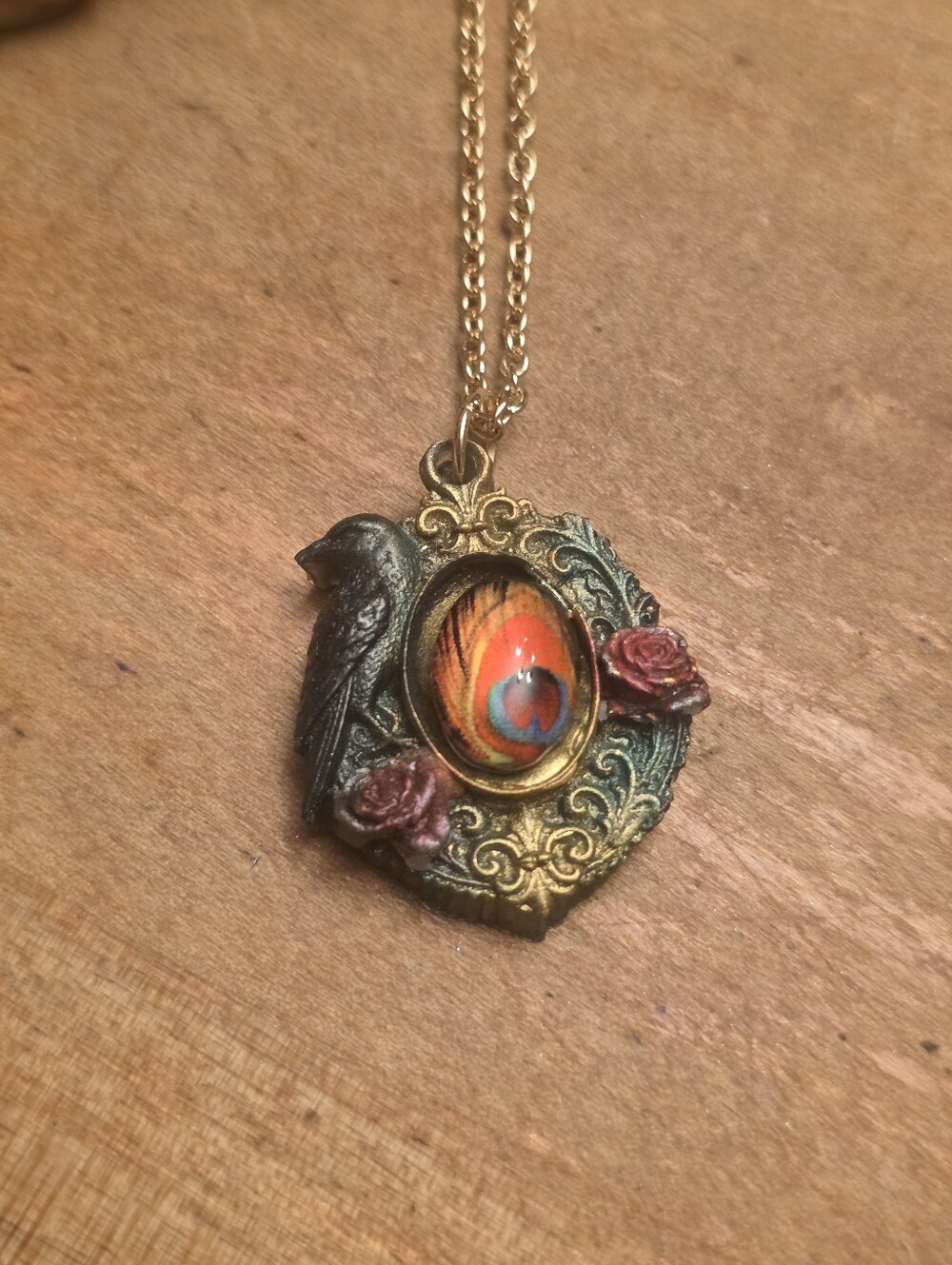 Raven & Red Roses Wizh Colorful Peacock Cabochon Ok A Silver Tone Neckllllmace